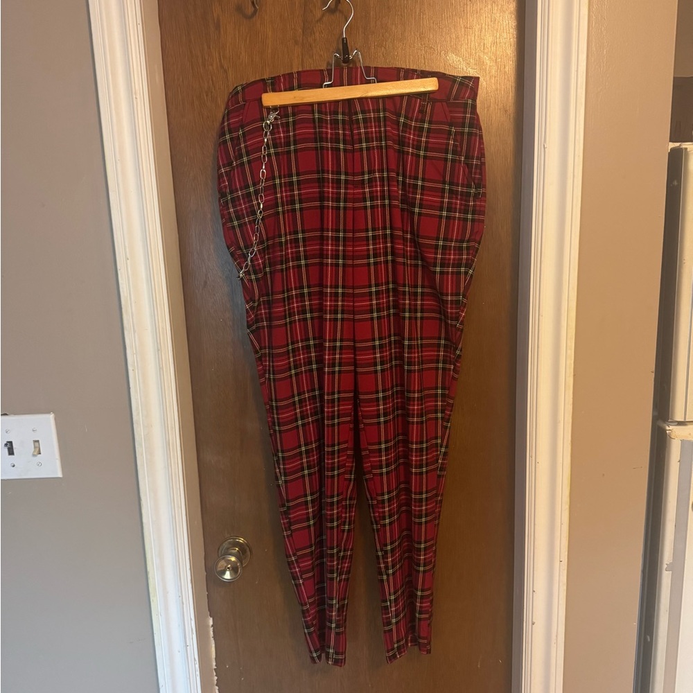 Women’s Red Plaid Pants